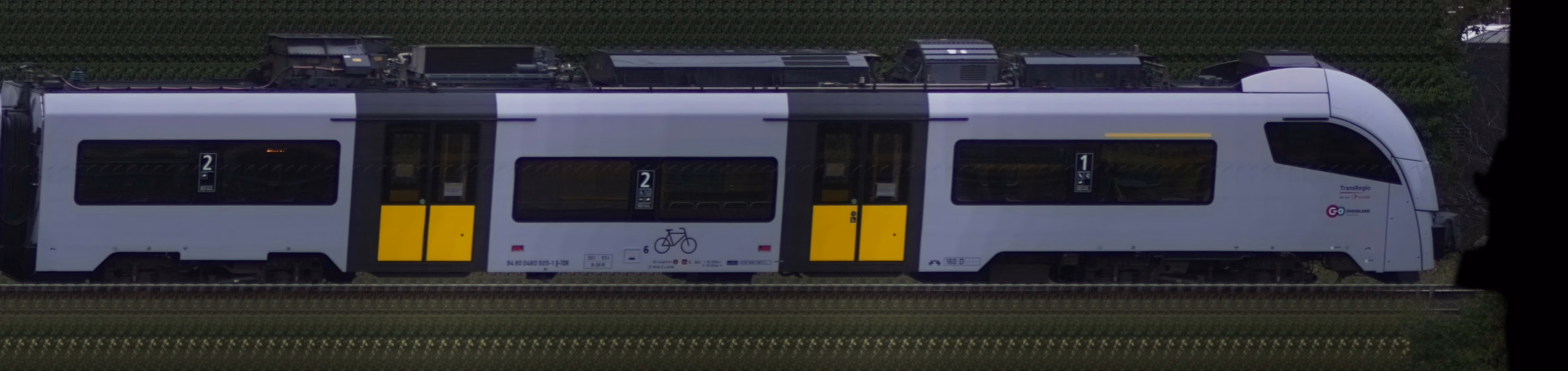 There should be a train photo here :'(