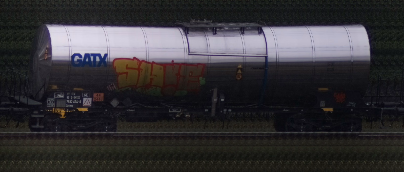 There should be a train photo here :'(