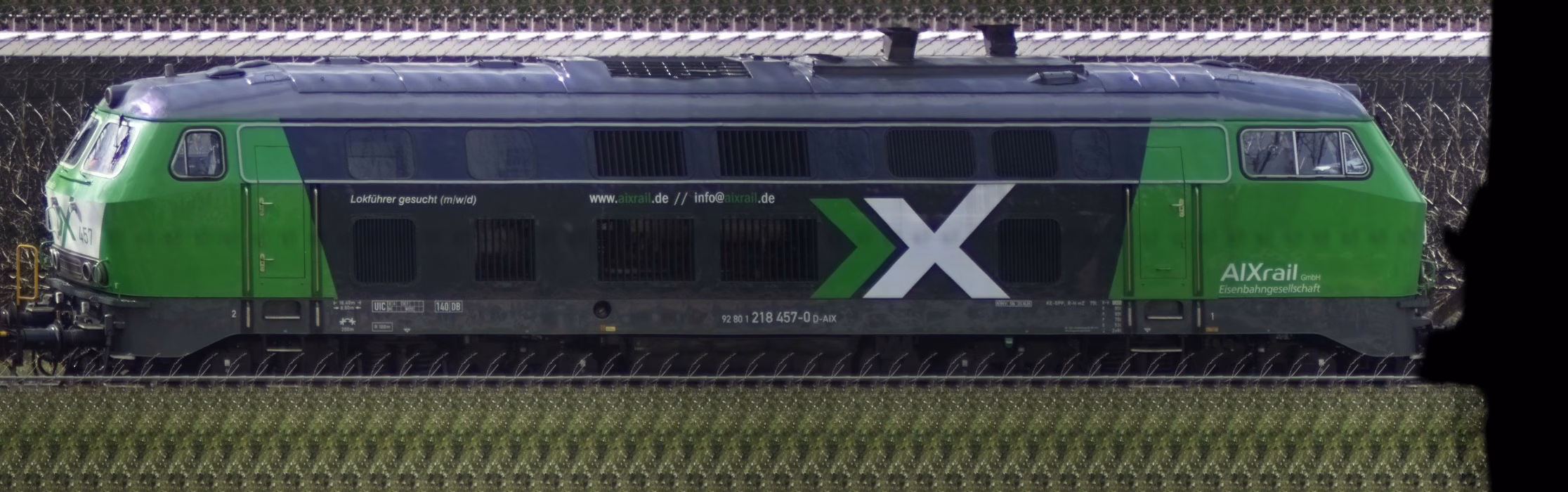 There should be a train photo here :'(