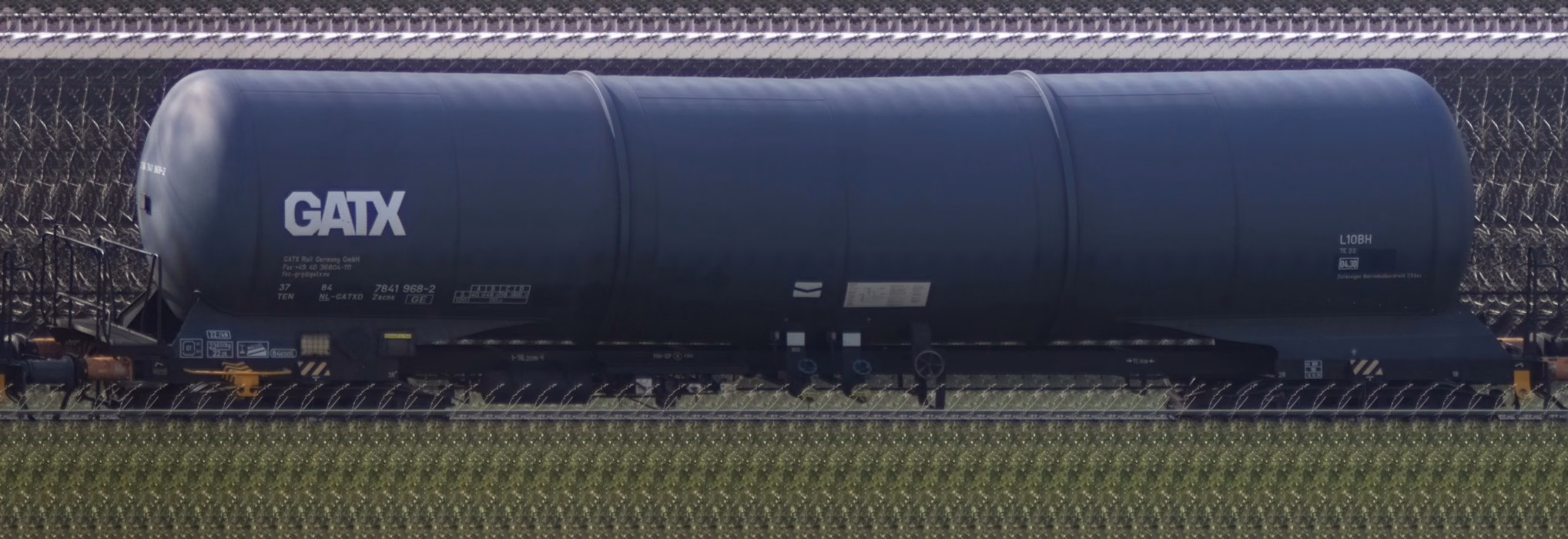 There should be a train photo here :'(