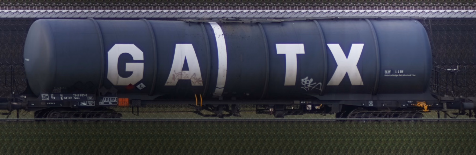 There should be a train photo here :'(