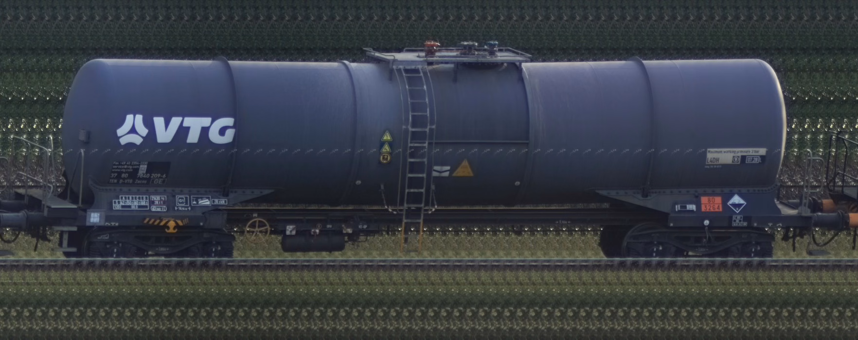 There should be a train photo here :'(