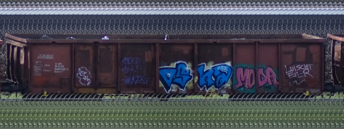 There should be a train photo here :'(