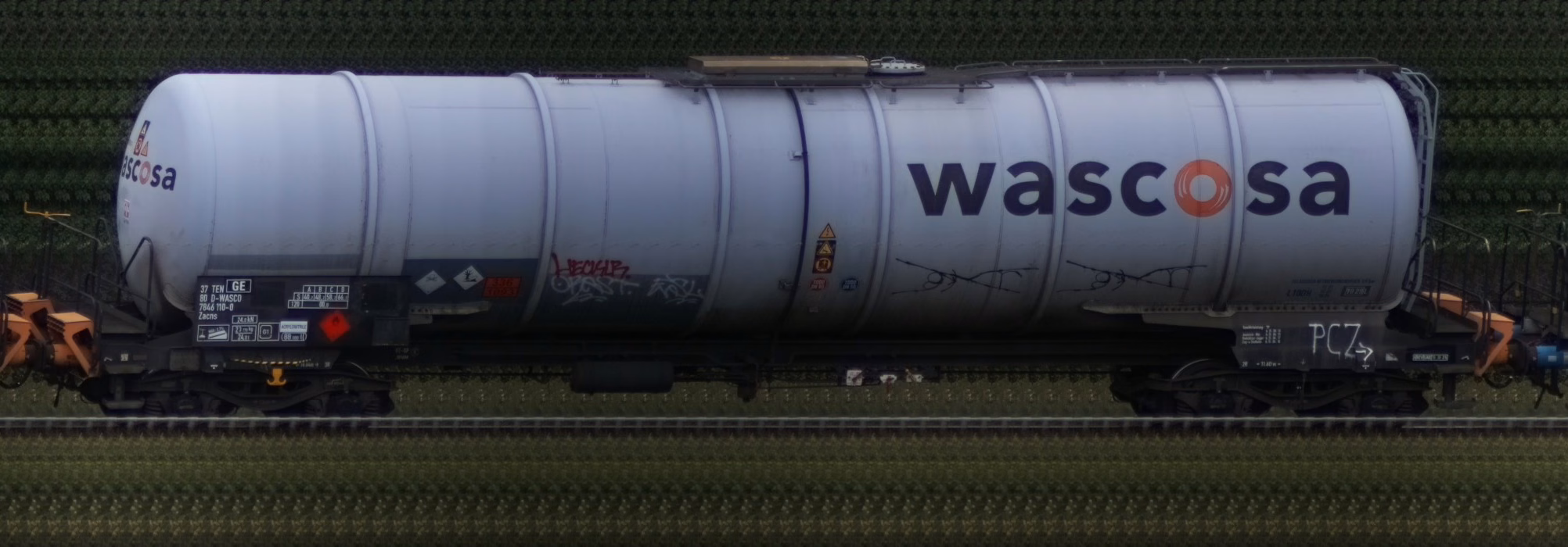 There should be a train photo here :'(