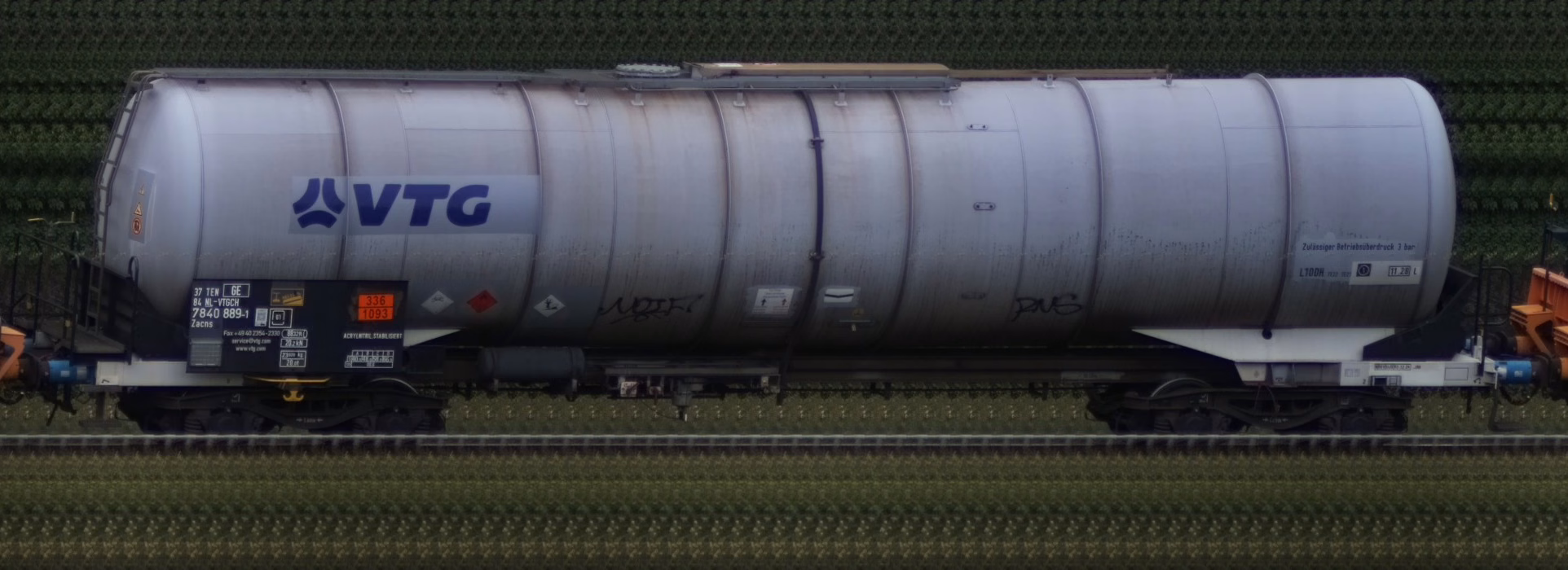 There should be a train photo here :'(