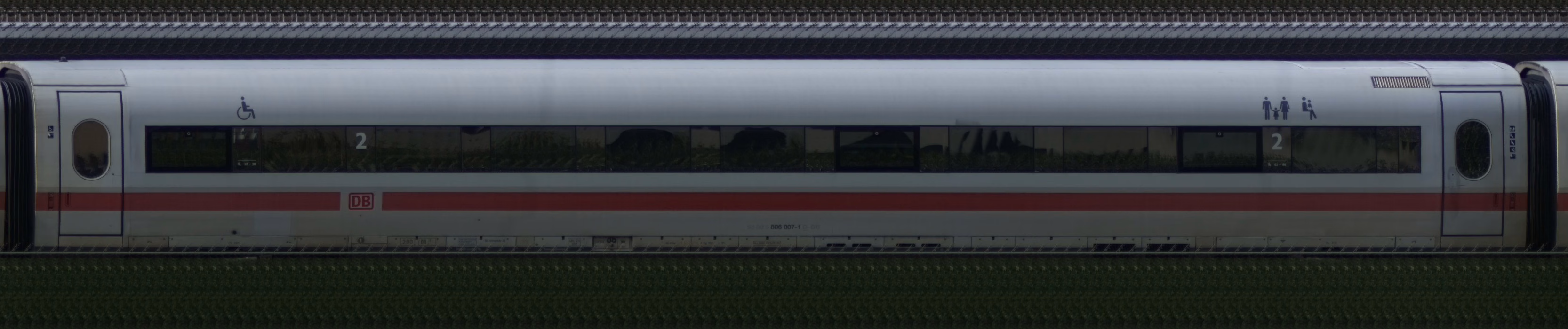 There should be a train photo here :'(