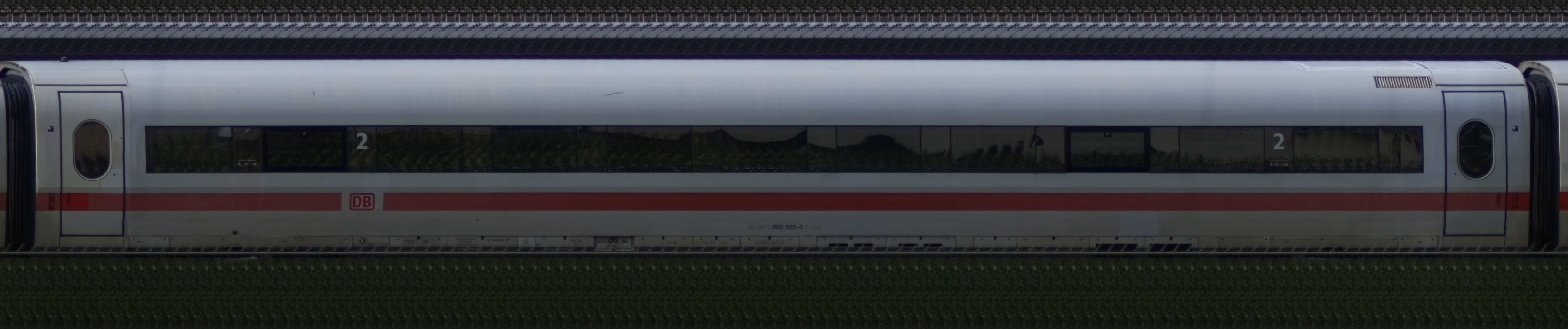 There should be a train photo here :'(