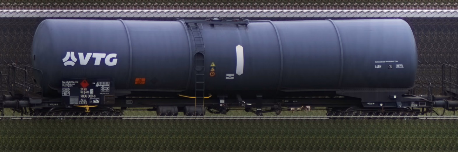 There should be a train photo here :'(