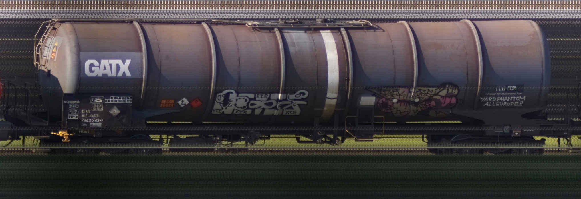 There should be a train photo here :'(
