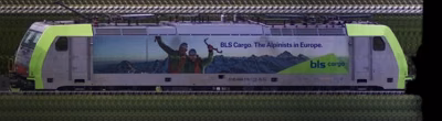 There should be a train photo here :'(