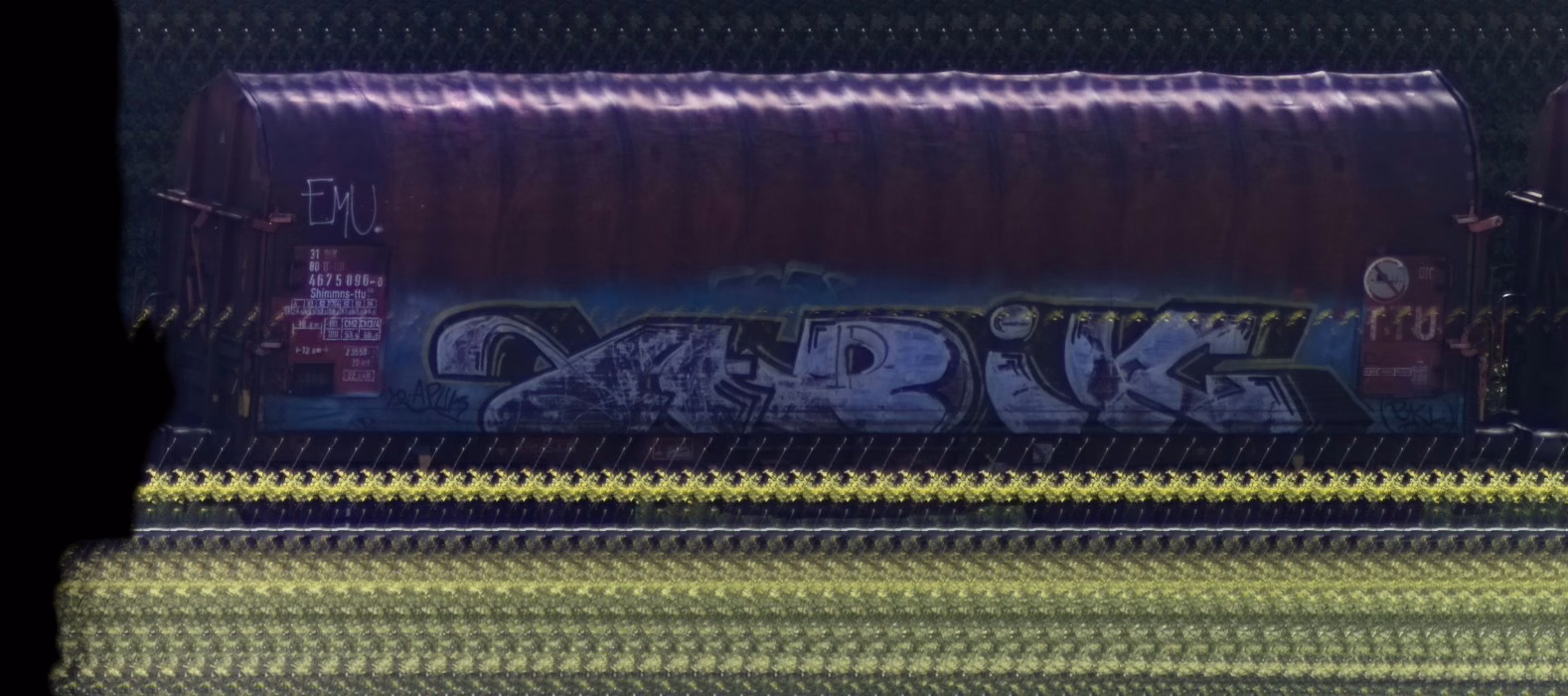 There should be a train photo here :'(