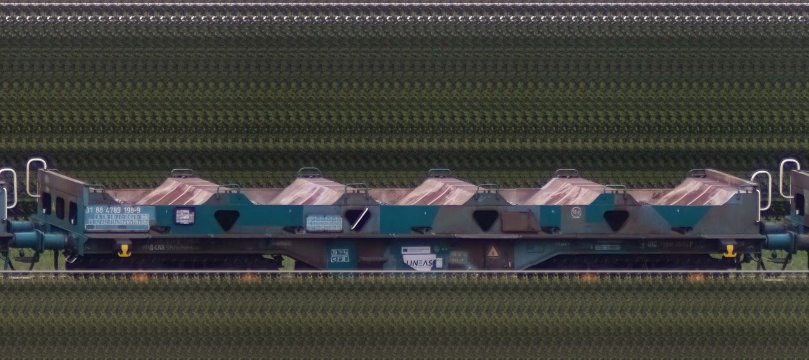 There should be a train photo here :'(