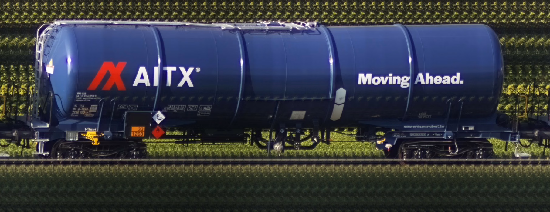 There should be a train photo here :'(