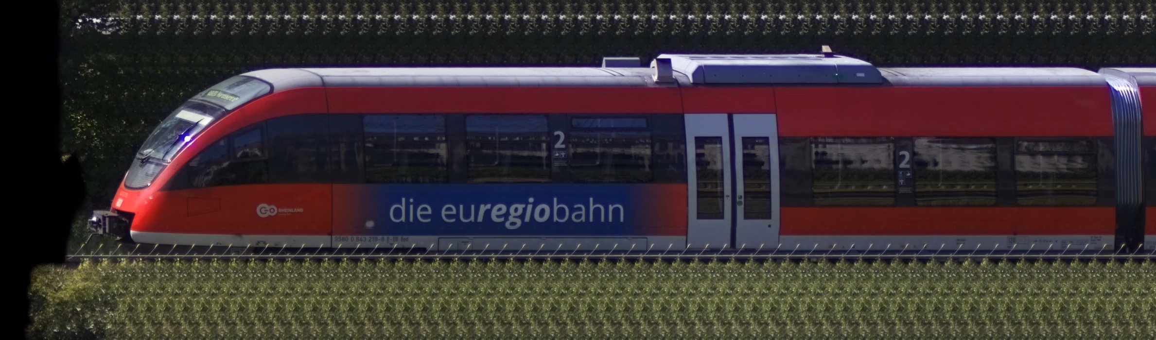 There should be a train photo here :'(