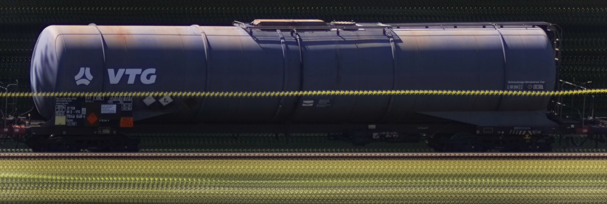 There should be a train photo here :'(