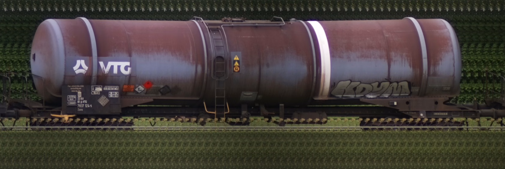 There should be a train photo here :'(