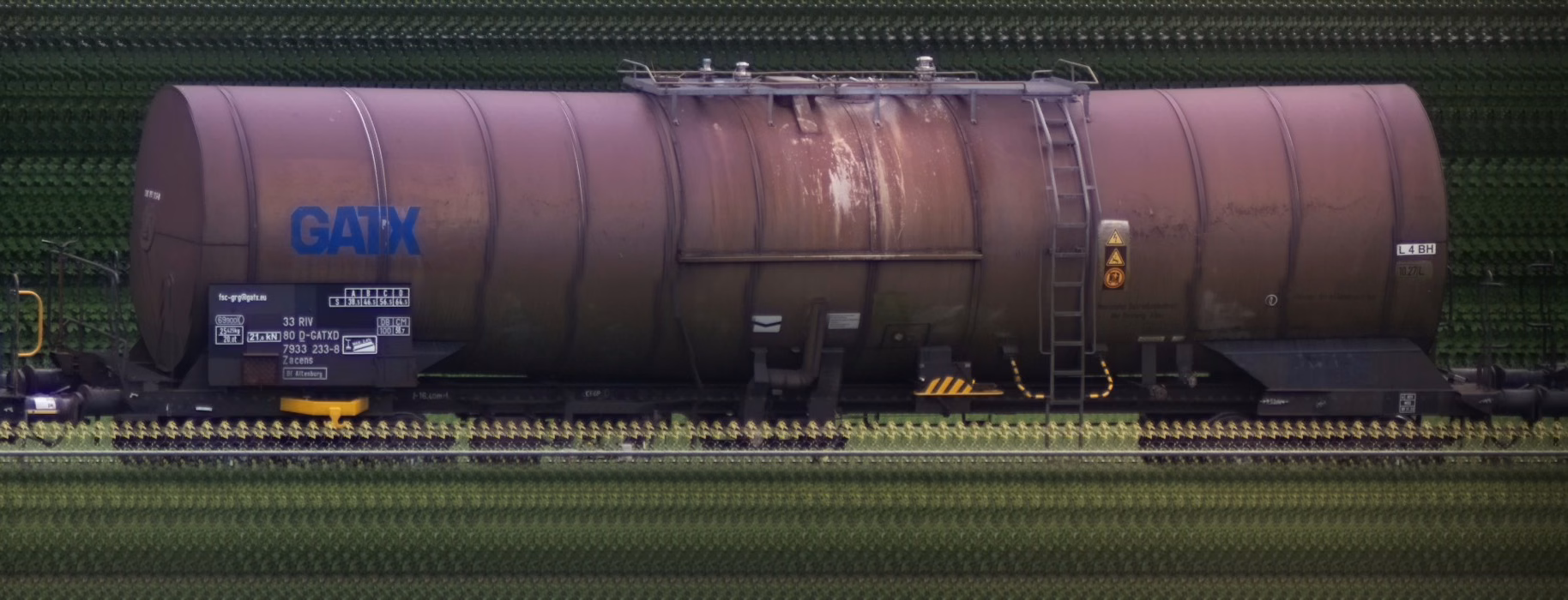 There should be a train photo here :'(