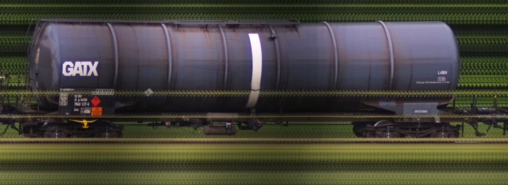 There should be a train photo here :'(