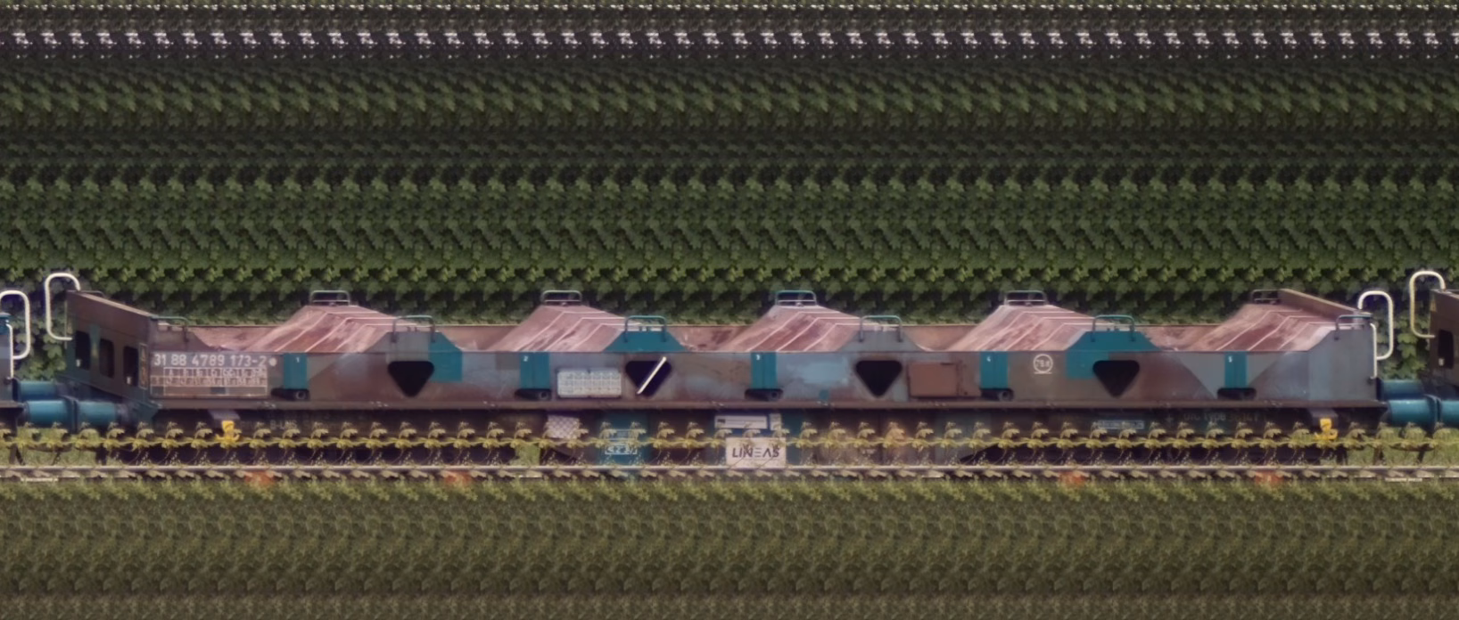 There should be a train photo here :'(