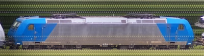 There should be a train photo here :'(