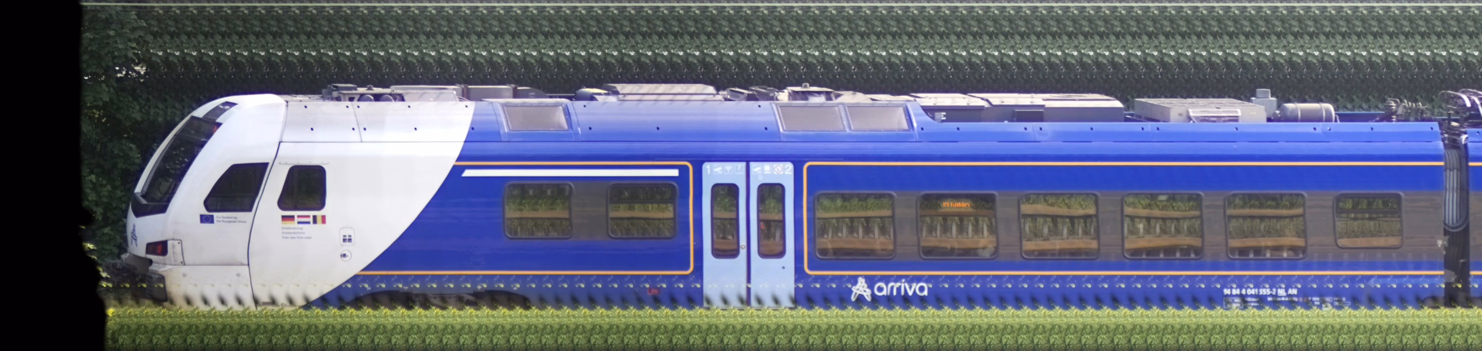There should be a train photo here :'(