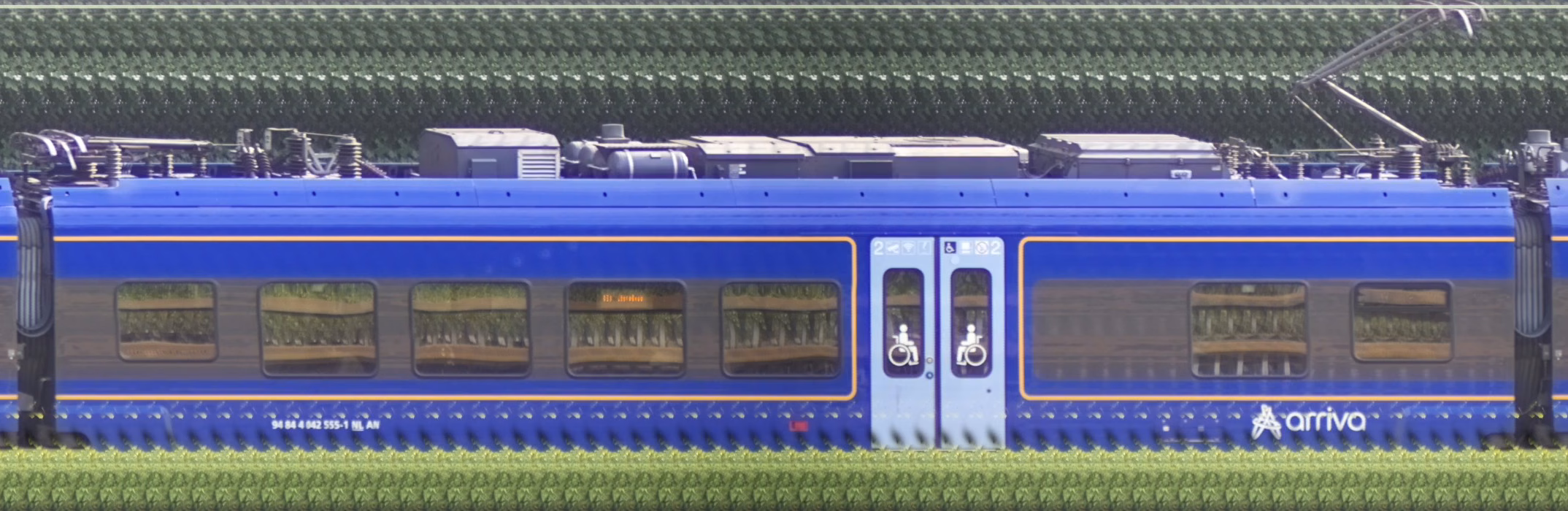There should be a train photo here :'(