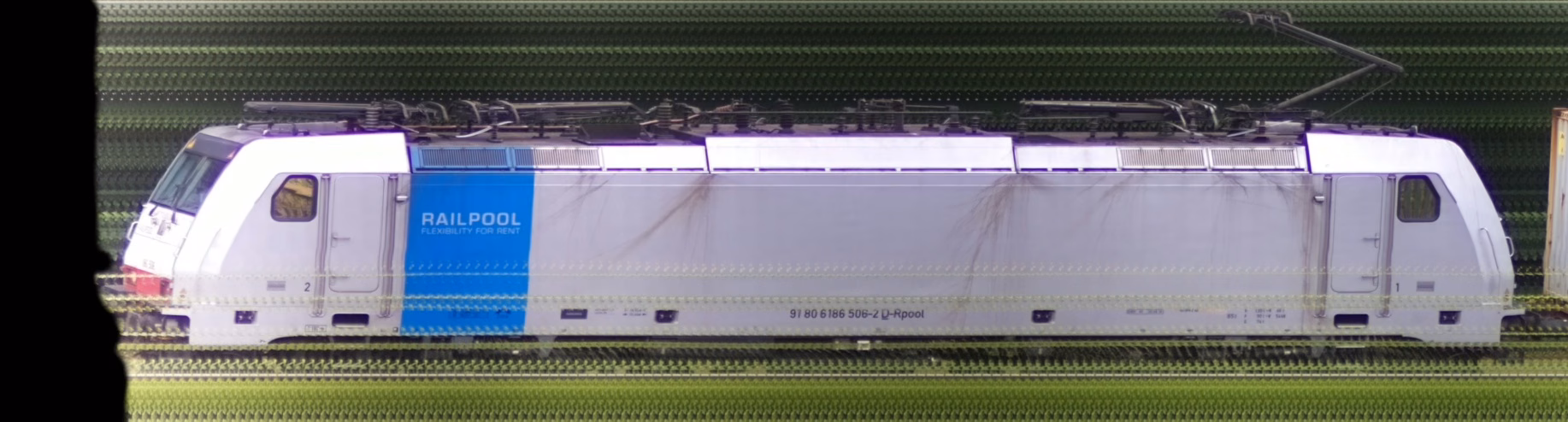 There should be a train photo here :'(