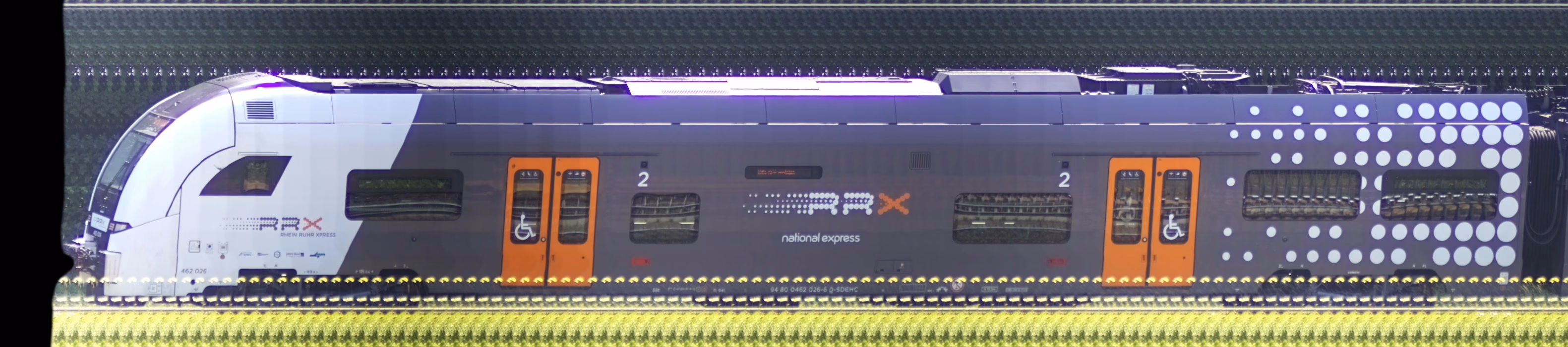 There should be a train photo here :'(