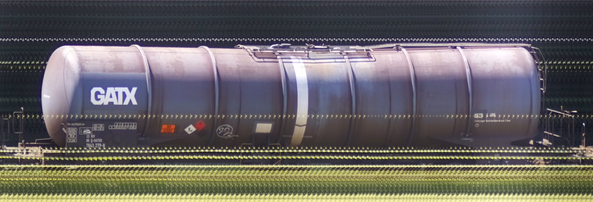 There should be a train photo here :'(
