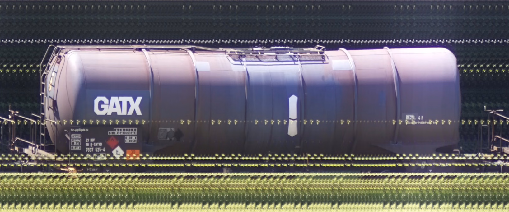 There should be a train photo here :'(