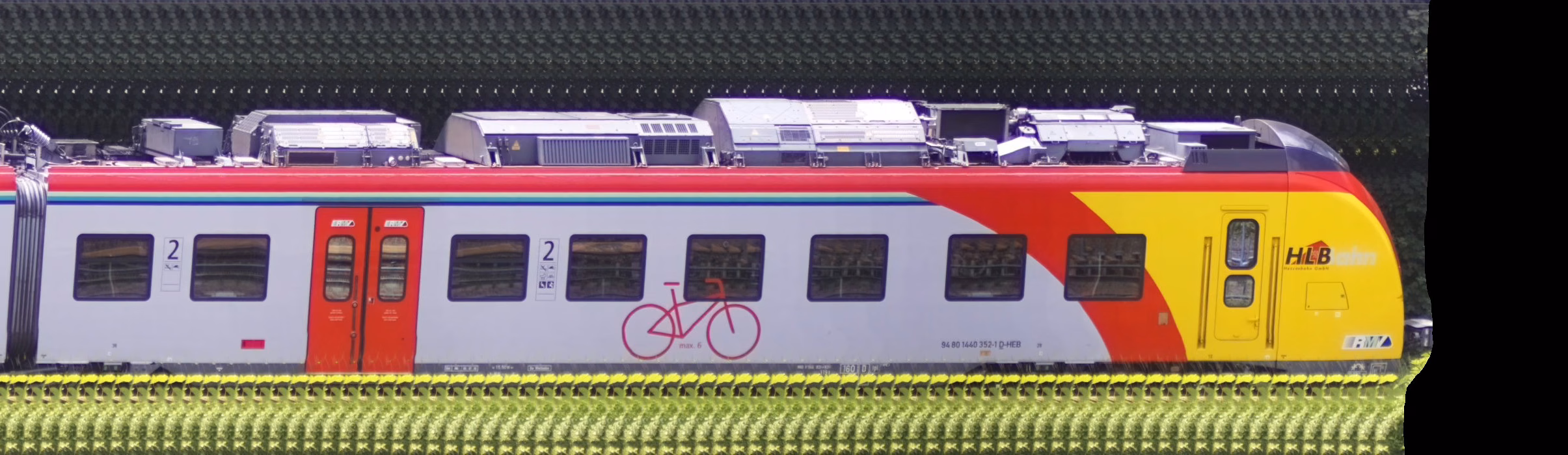 There should be a train photo here :'(