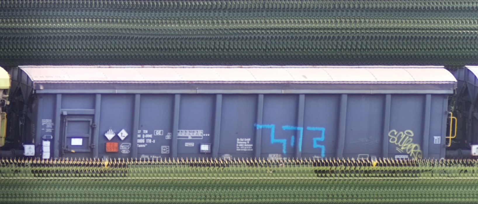 There should be a train photo here :'(