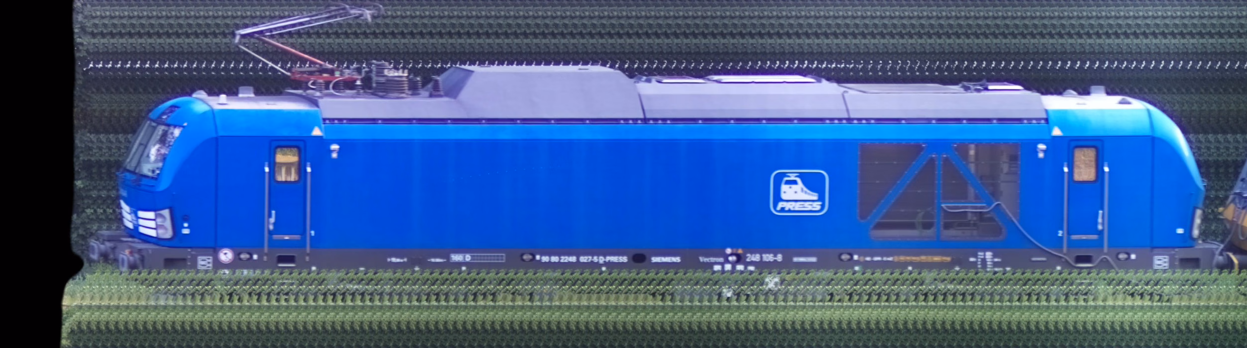 There should be a train photo here :'(