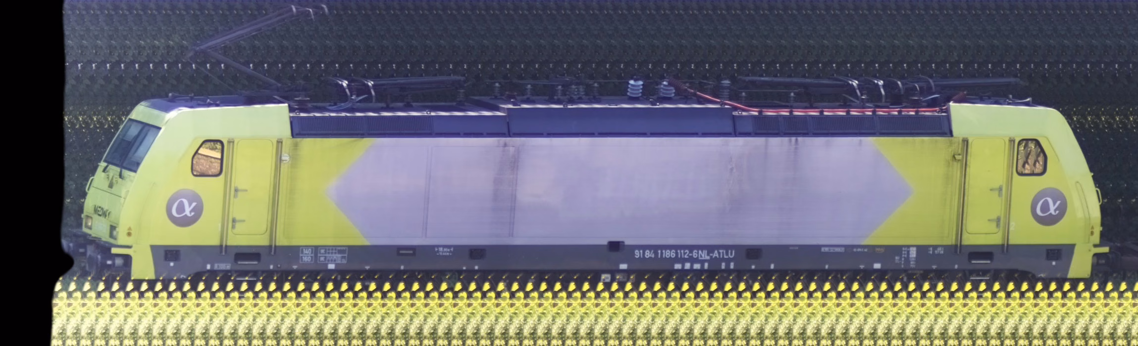 There should be a train photo here :'(