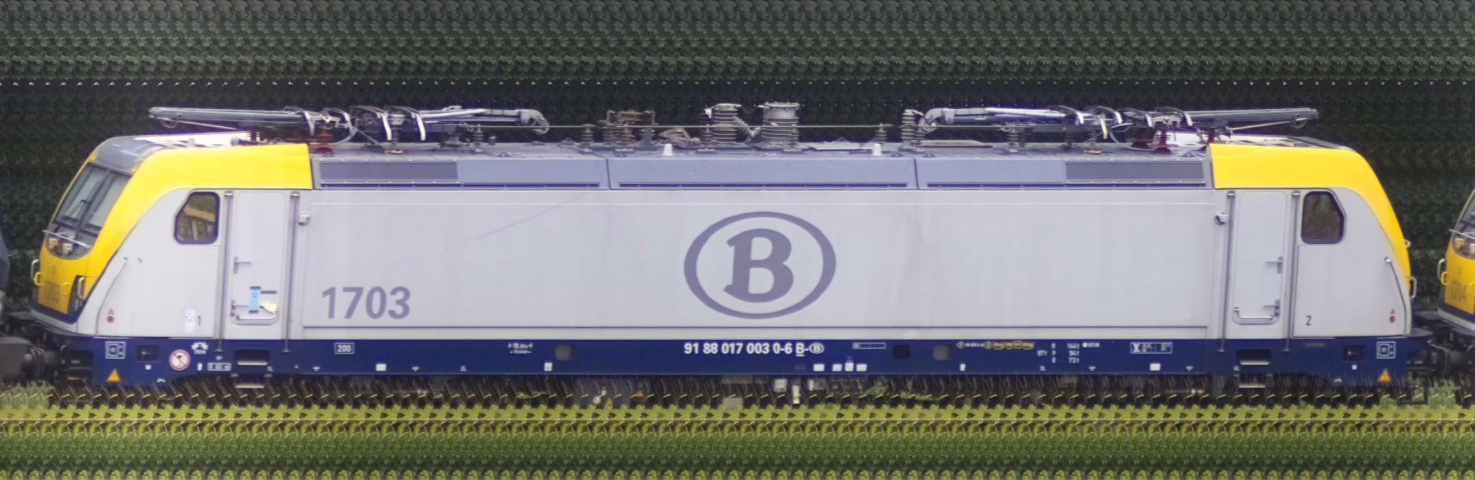 There should be a train photo here :'(