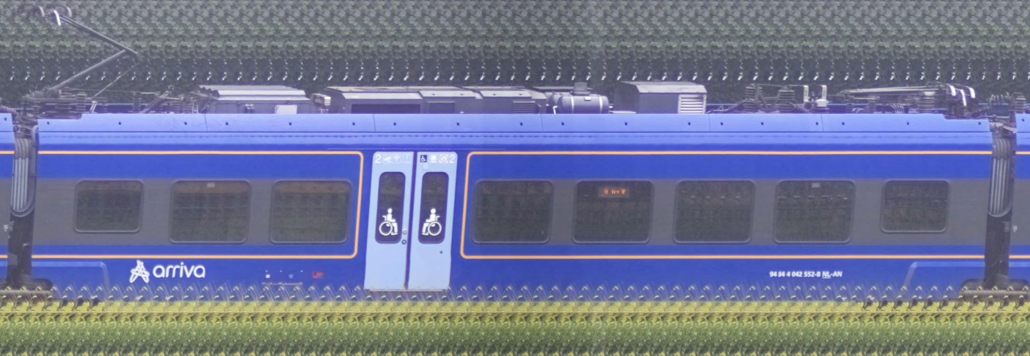 There should be a train photo here :'(