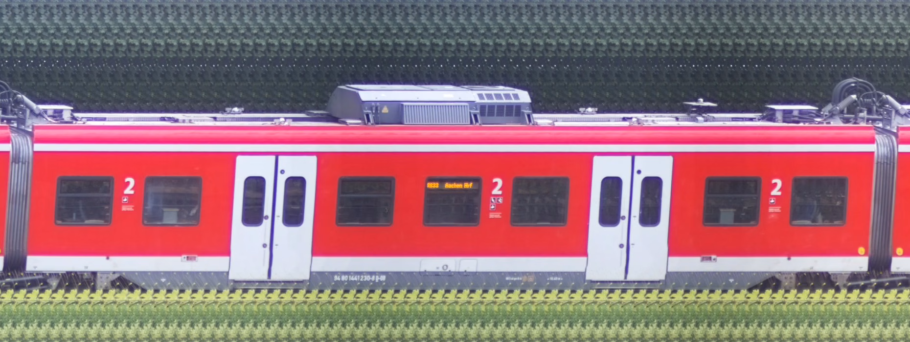 There should be a train photo here :'(