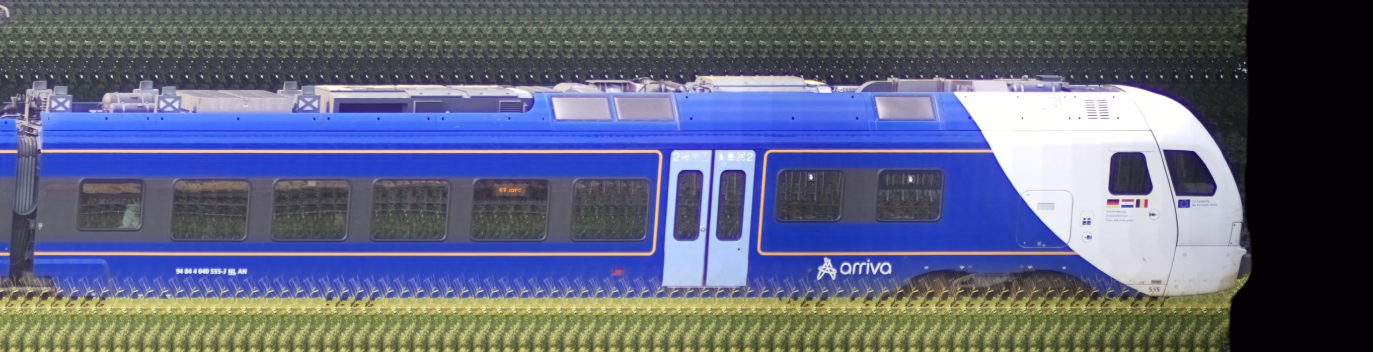 There should be a train photo here :'(
