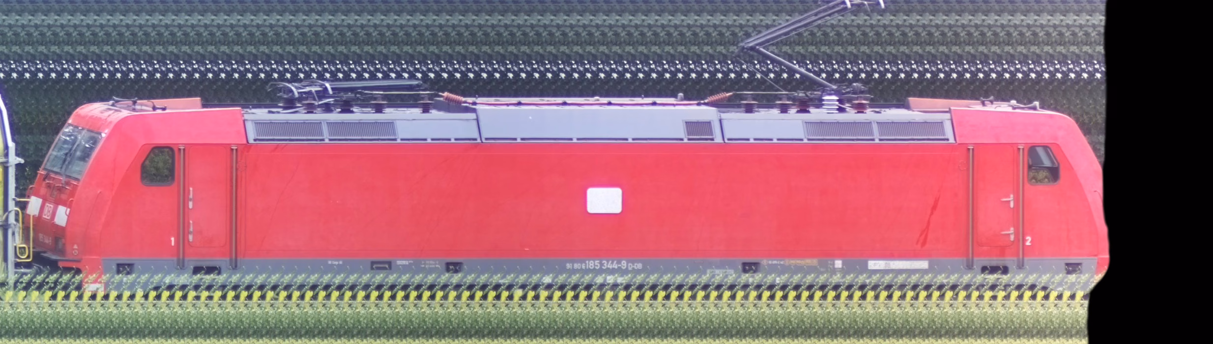 There should be a train photo here :'(