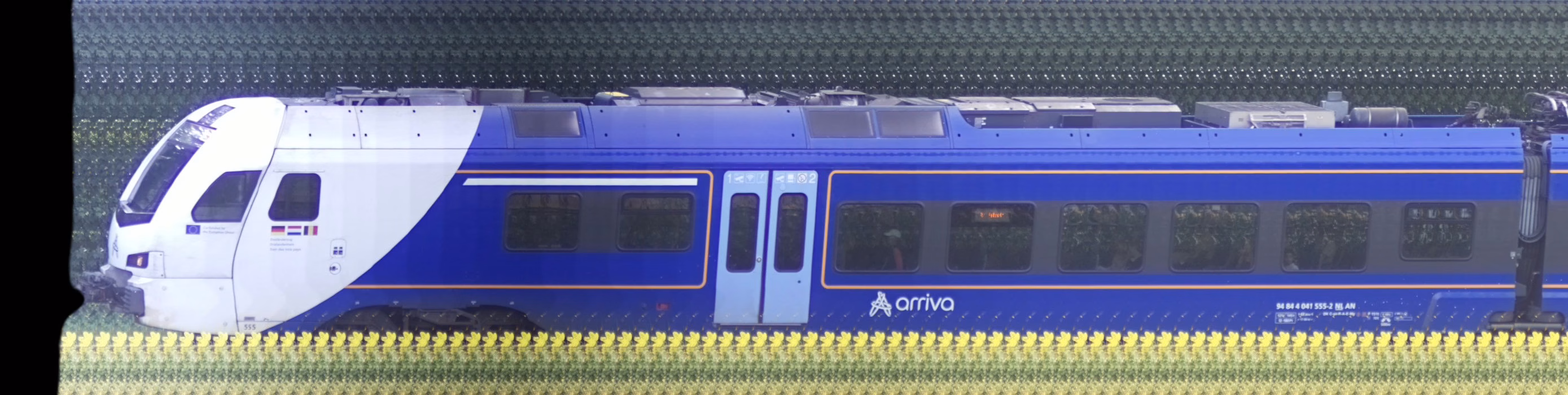 There should be a train photo here :'(