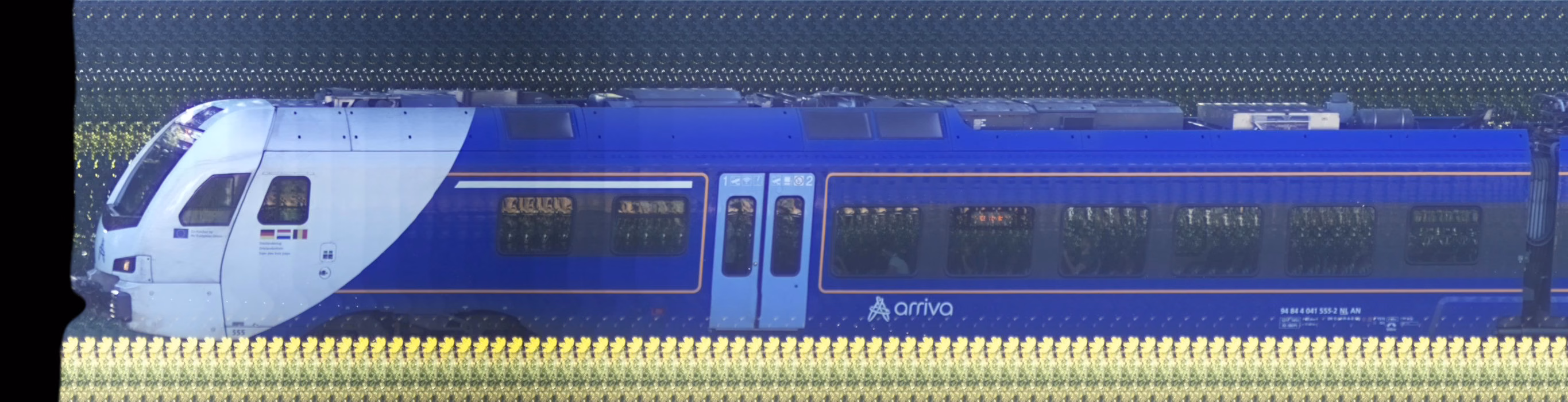 There should be a train photo here :'(