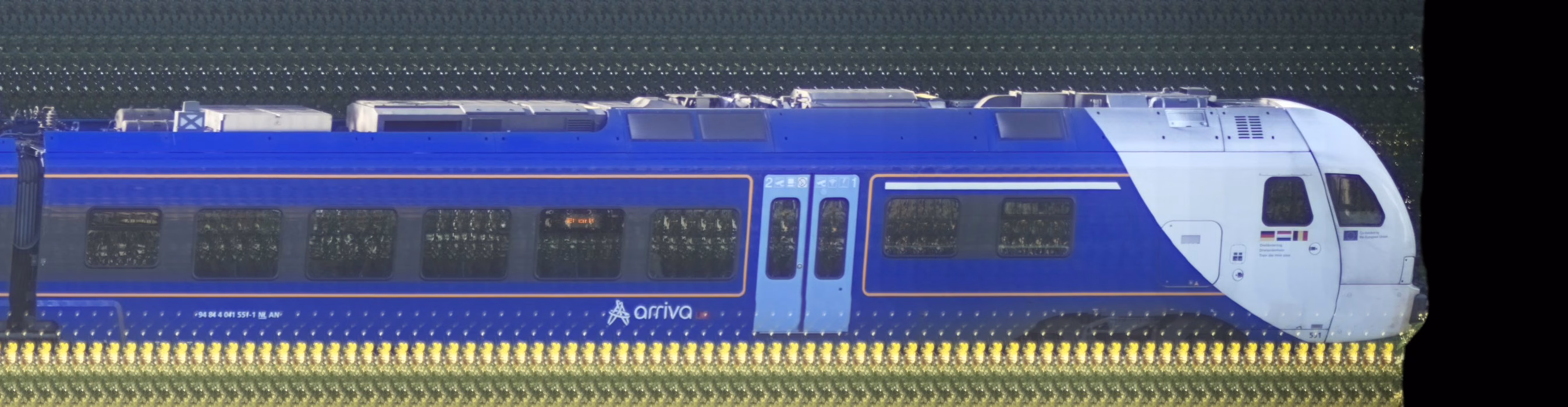 There should be a train photo here :'(
