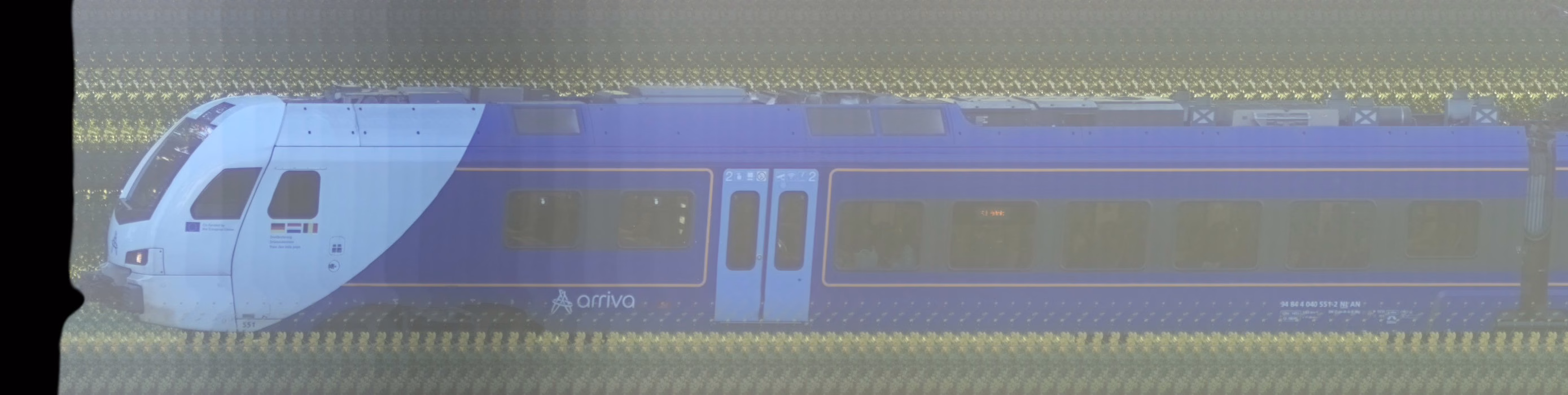 There should be a train photo here :'(